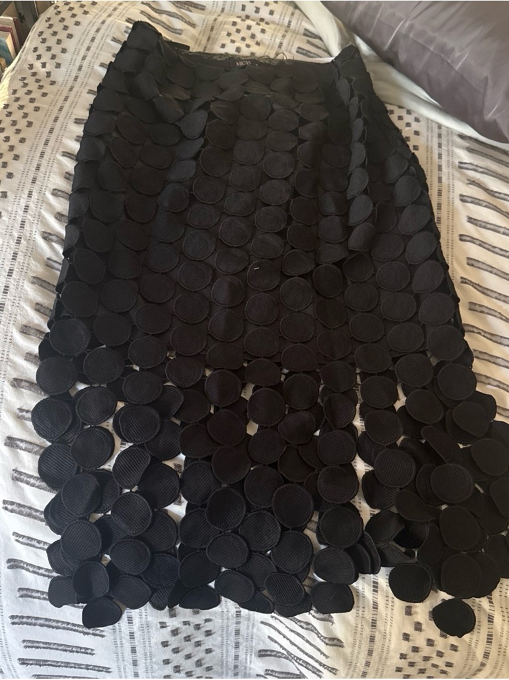 Black Textured Circle Appliqué Pencil Skirt